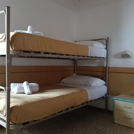 Hotel Sidney Bellaria-Igea Marina Buitenkant foto