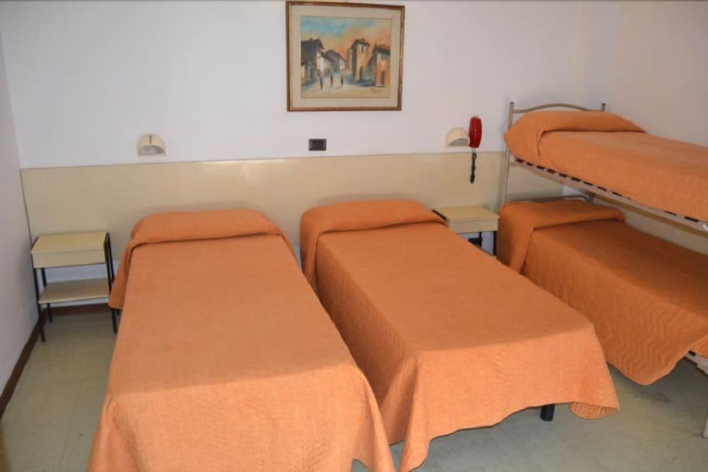Hotel Sidney Bellaria-Igea Marina Buitenkant foto