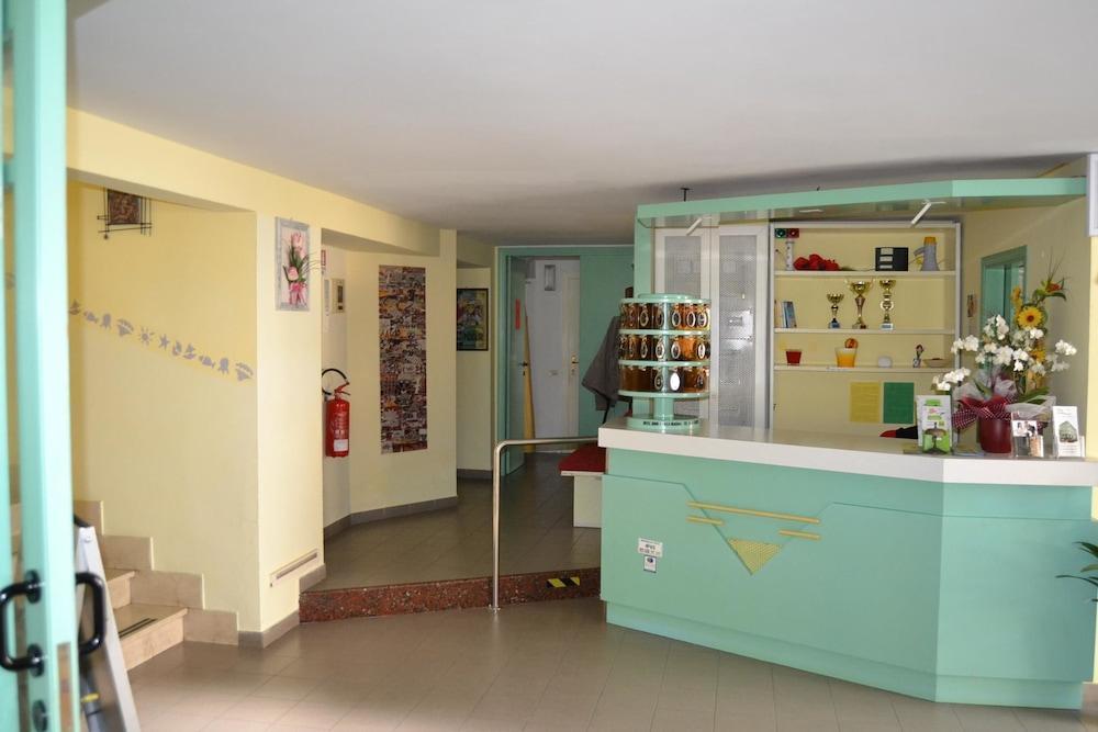 Hotel Sidney Bellaria-Igea Marina Buitenkant foto