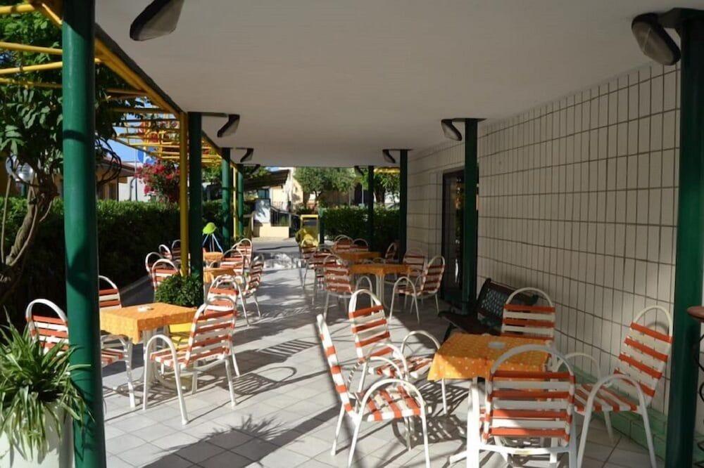 Hotel Sidney Bellaria-Igea Marina Buitenkant foto