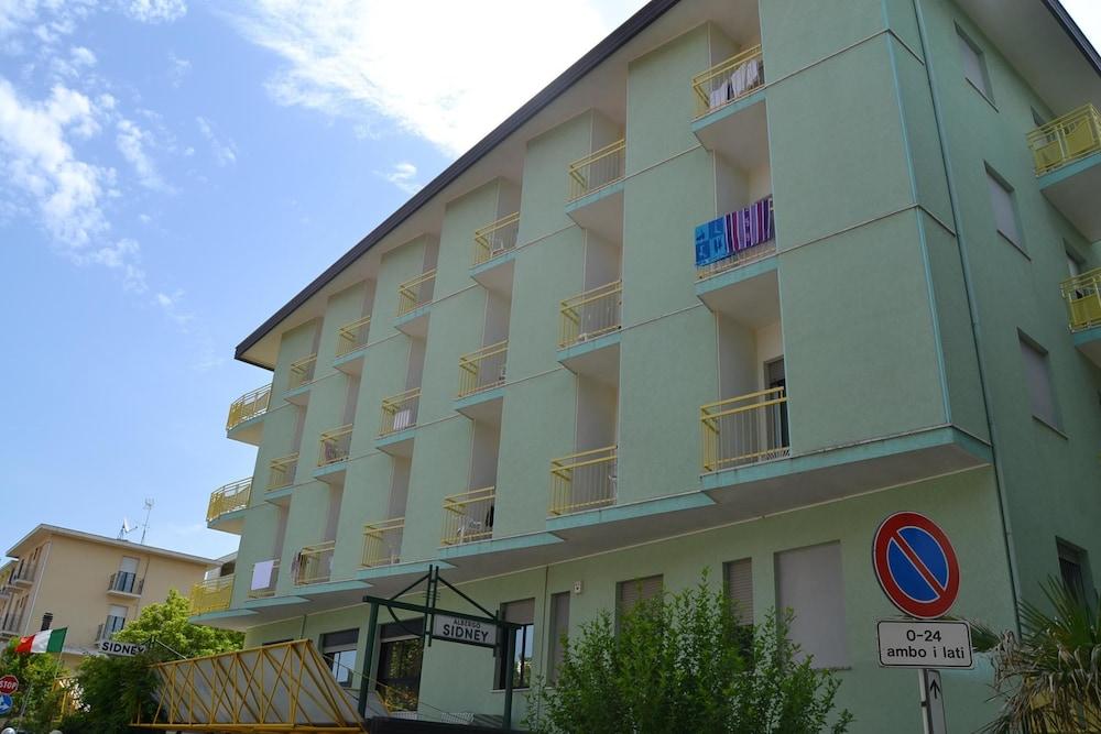 Hotel Sidney Bellaria-Igea Marina Buitenkant foto