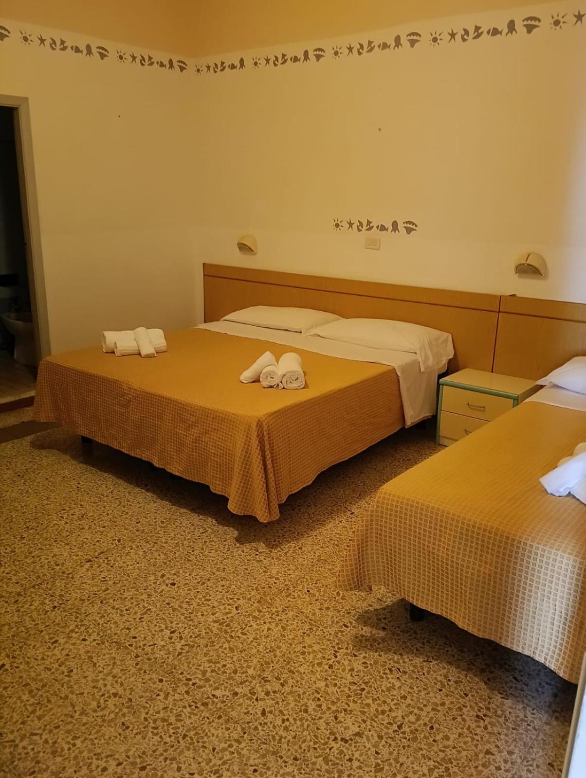 Hotel Sidney Bellaria-Igea Marina Buitenkant foto