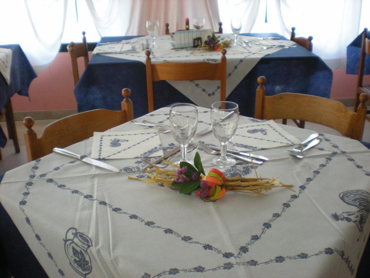 Hotel Sidney Bellaria-Igea Marina Buitenkant foto