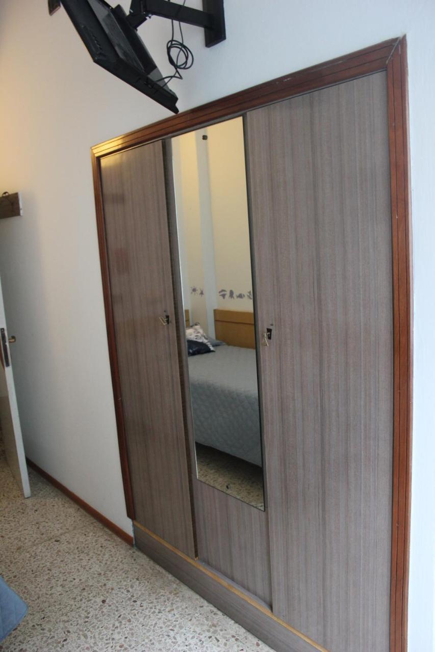 Hotel Sidney Bellaria-Igea Marina Buitenkant foto
