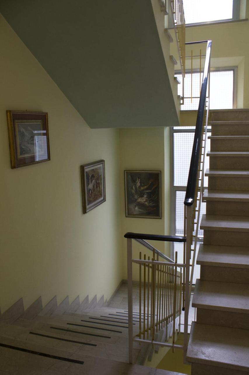 Hotel Sidney Bellaria-Igea Marina Buitenkant foto